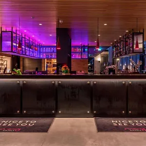 Moxy Frankfurt Airport פרנקפורט